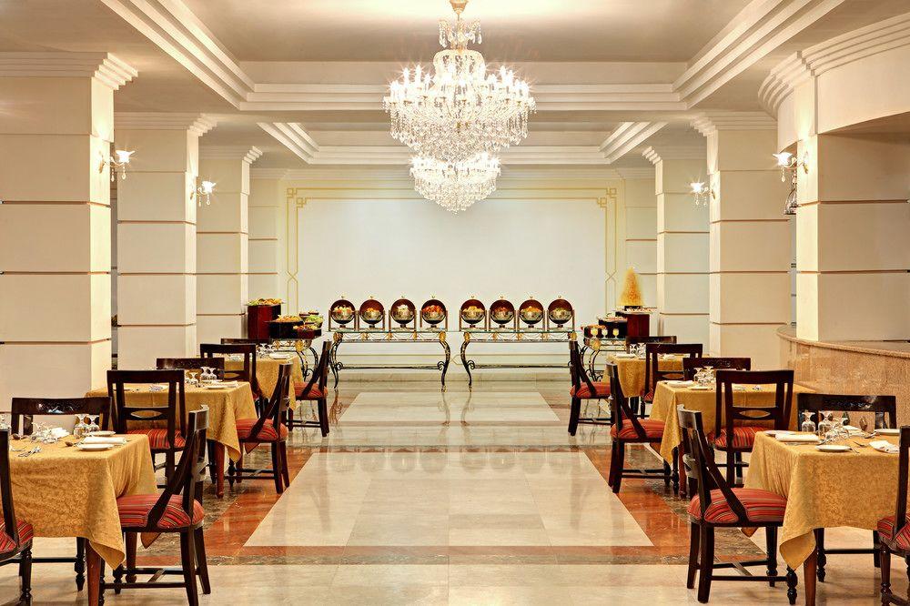 Le Meridien Медина Экстерьер фото The restaurant