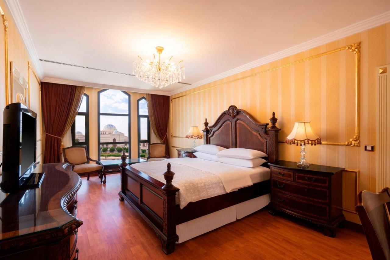Le Meridien Медина Экстерьер фото A bedroom at the hotel