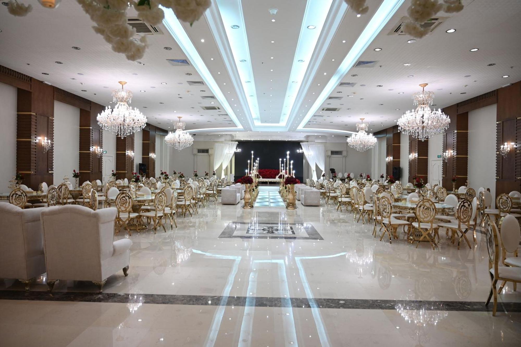 Le Meridien Медина Экстерьер фото A wedding hall in Cairo, Egypt